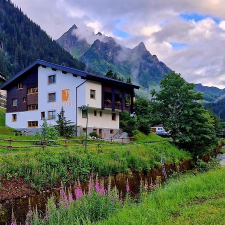 Gasthof-Pension Wulfenia Gargellen Eksteriør bilde